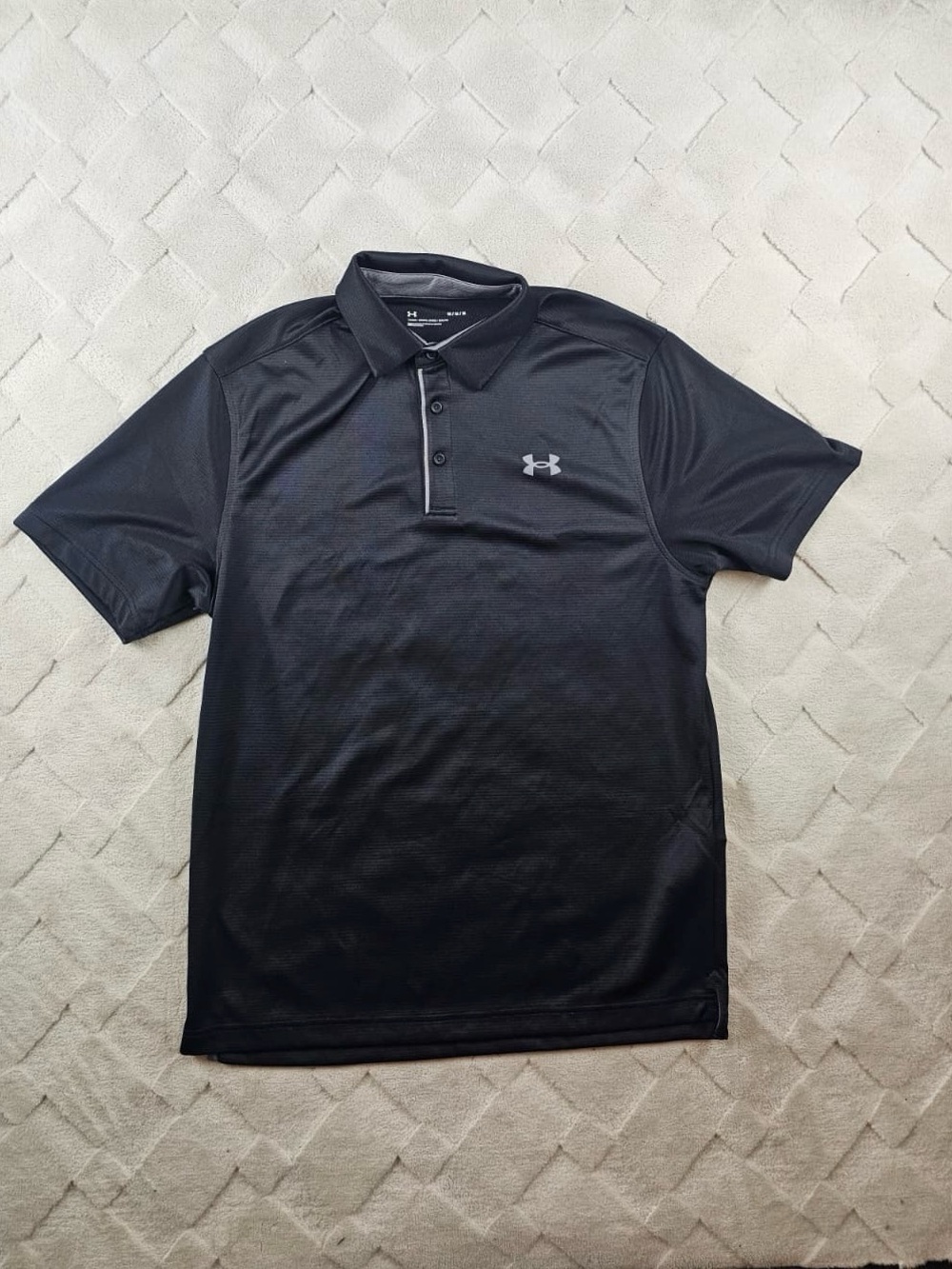 Under Armour Polo Shirt Mens Medium Black Stretch Golf Preppy Causal